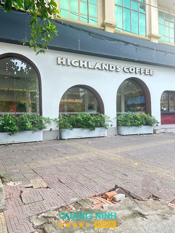 Highlands Coffee 57 Bái Tử Long Cẩm Phả QN – hình ảnh 1