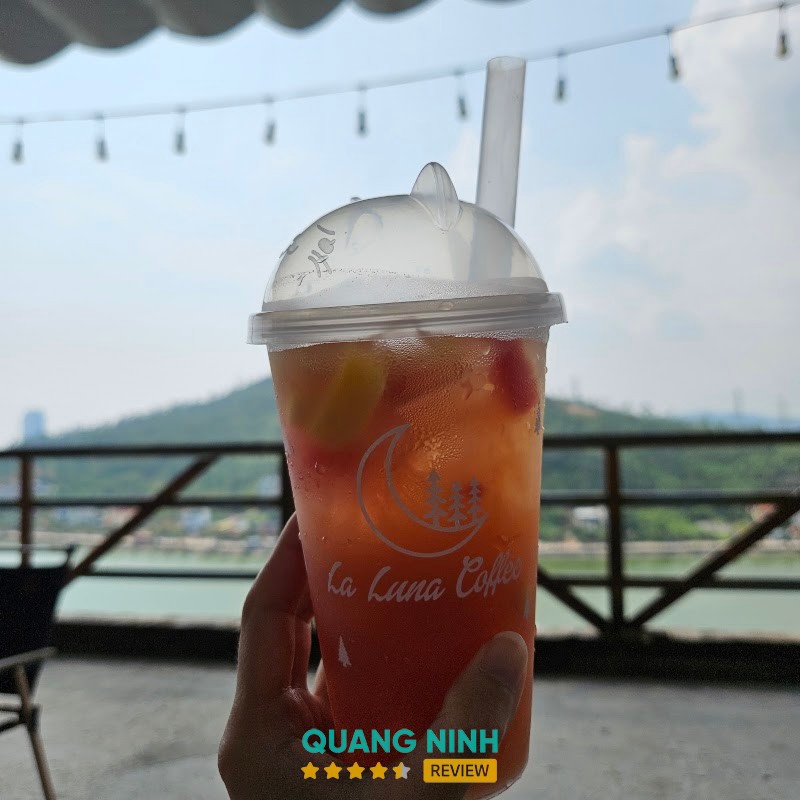 La Luna Coffee Hạ Long góc chụp ảnh