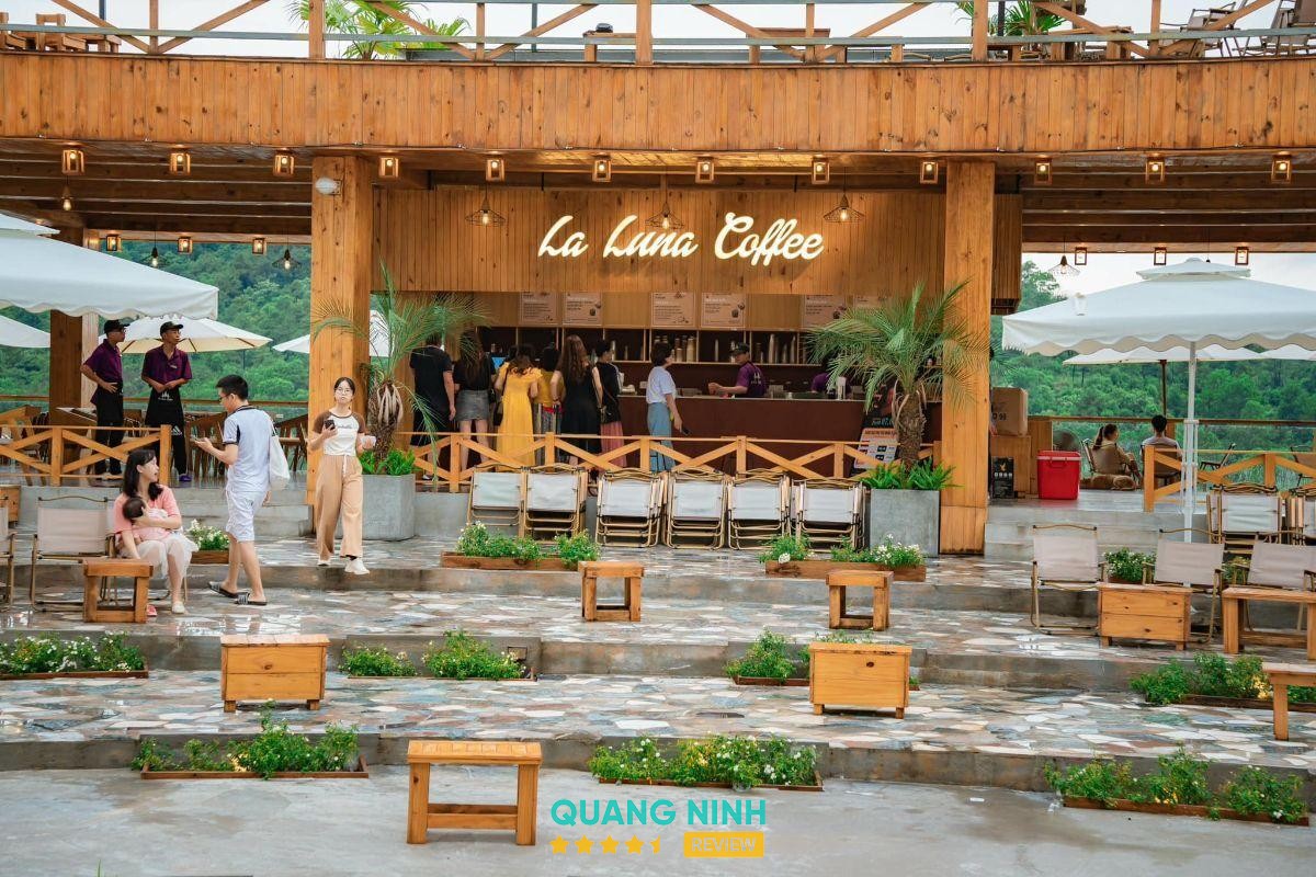 La Luna Coffee Hạ Long