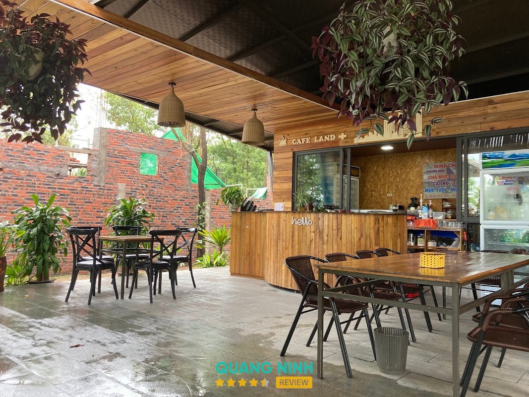 Không gian xanh tại Coffee Cánh Diều