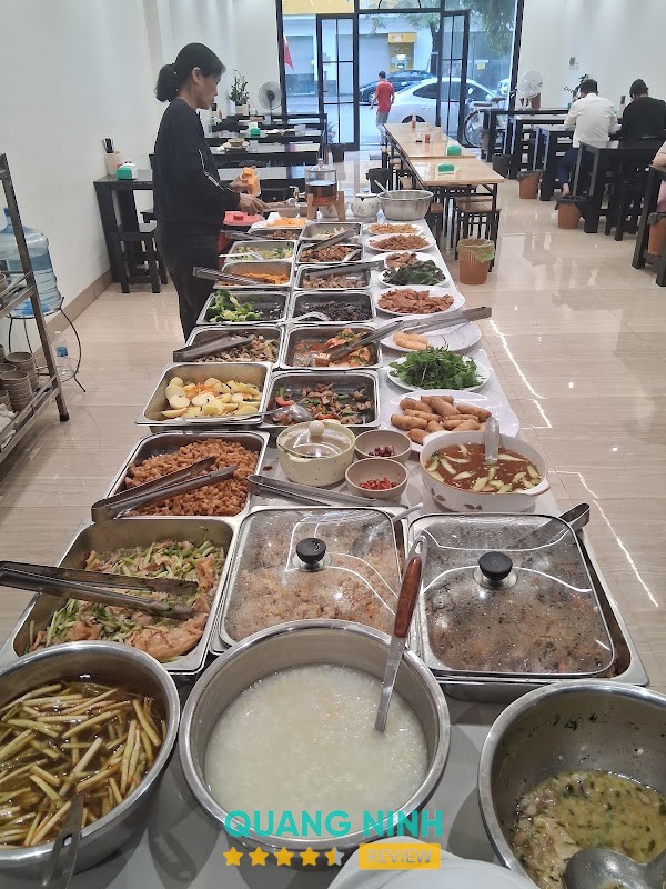 Các món ăn tại Chay Diệu Liên Hồng Gai