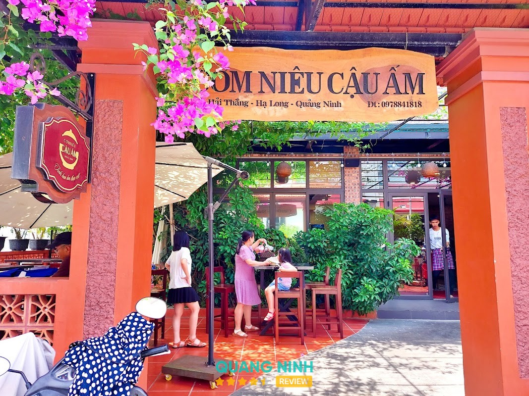 Cơm Niêu Cậu Ấm Hạ Long