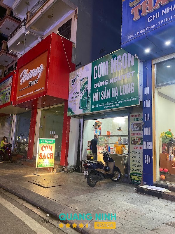 Quán 299 Cơm Bình Dân Cơm Hộp - Tự Chọn Bãi Cháy