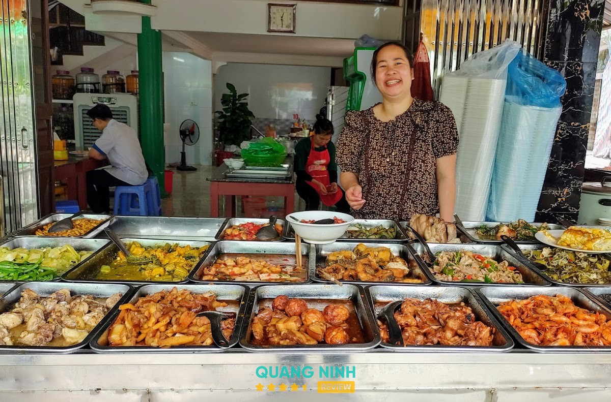 Quán Cơm Bình Dân Thanh Thủy Quảng Ninh