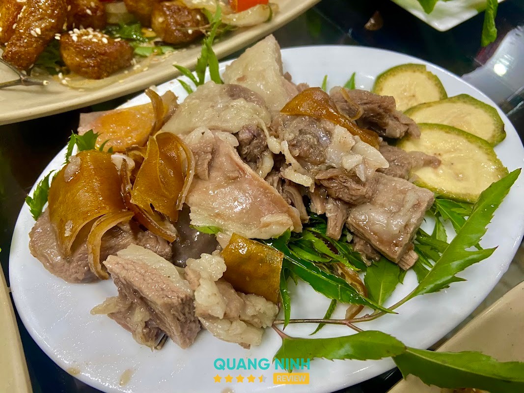 Nhà Hàng Năm dê Ninh Bình Cơ Sở Hạ Long – hình ảnh 3