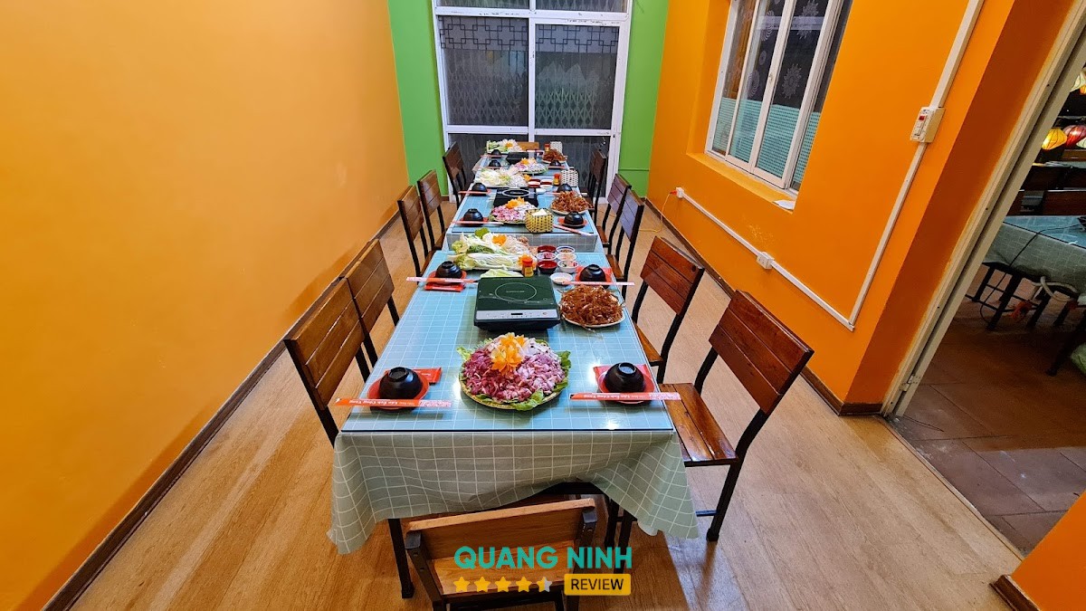 Lẩu ếch cổng vàng Quảng Ninh