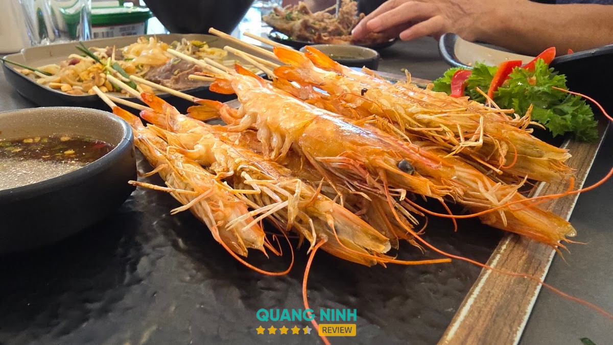 Món ăn tại ChuaChan Thai