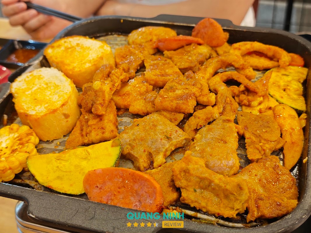 Lẩu Thái tại Monbay