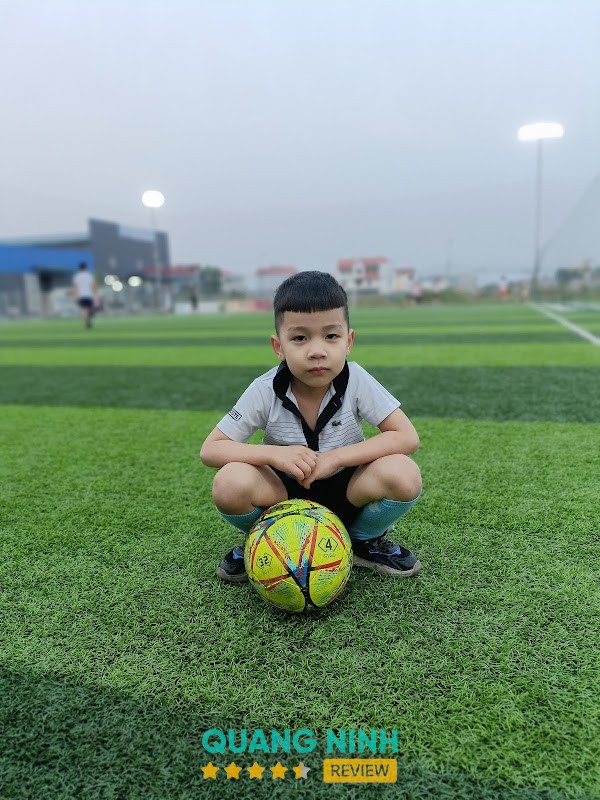 Sân Bóng Đá Công Ty Than Hòn Gai – hình ảnh 2