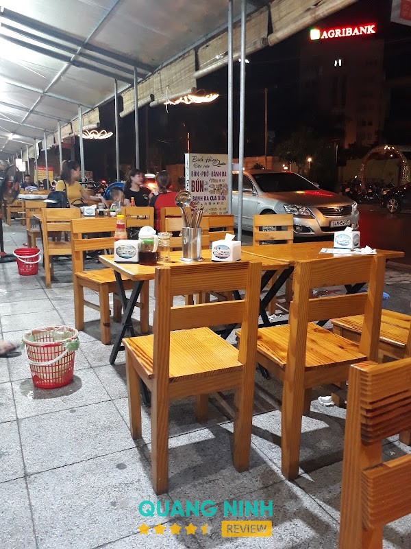 Sân bóng Trần Phú Móng Cái