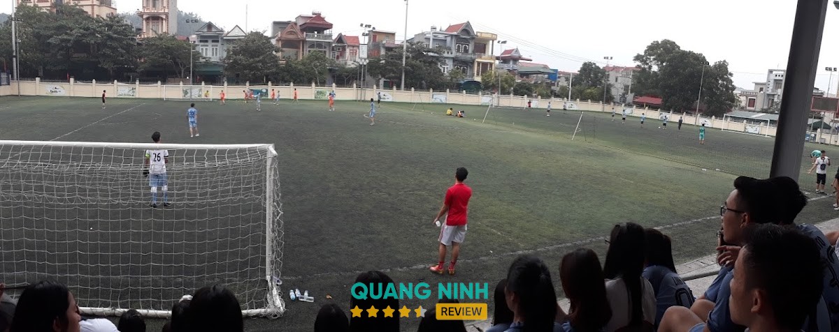 Sân Vận Động Vườn Cam Quảng Ninh