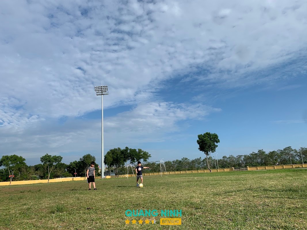 Sân Vận Động Quảng Yên – hình ảnh 2