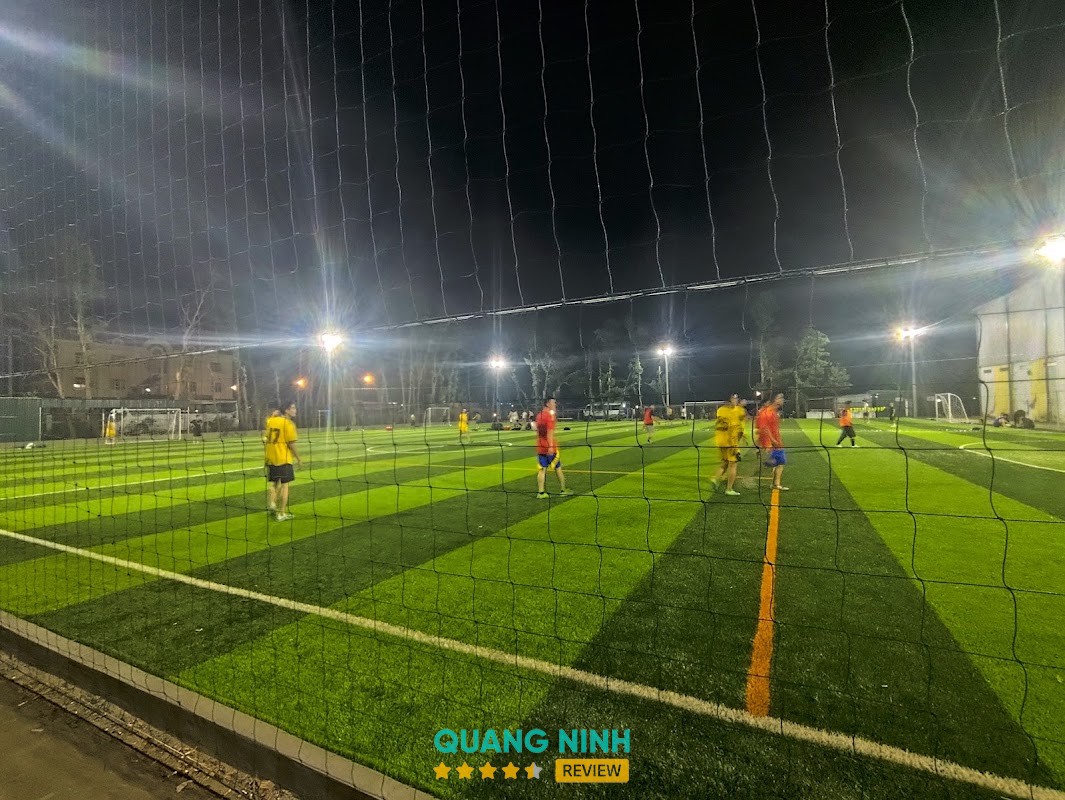Sân bóng Lan Chi Quảng Yên