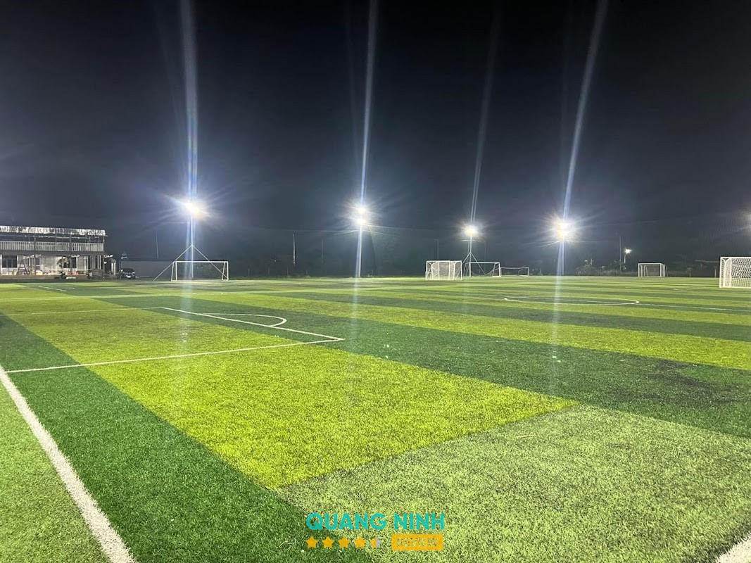 Sân Vận Động Yên Thanh Uông Bí