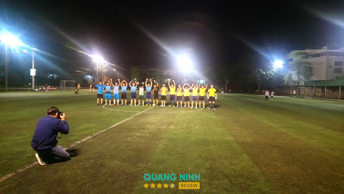 Sân Cỏ Nhân Tạo TLT Uông Bí