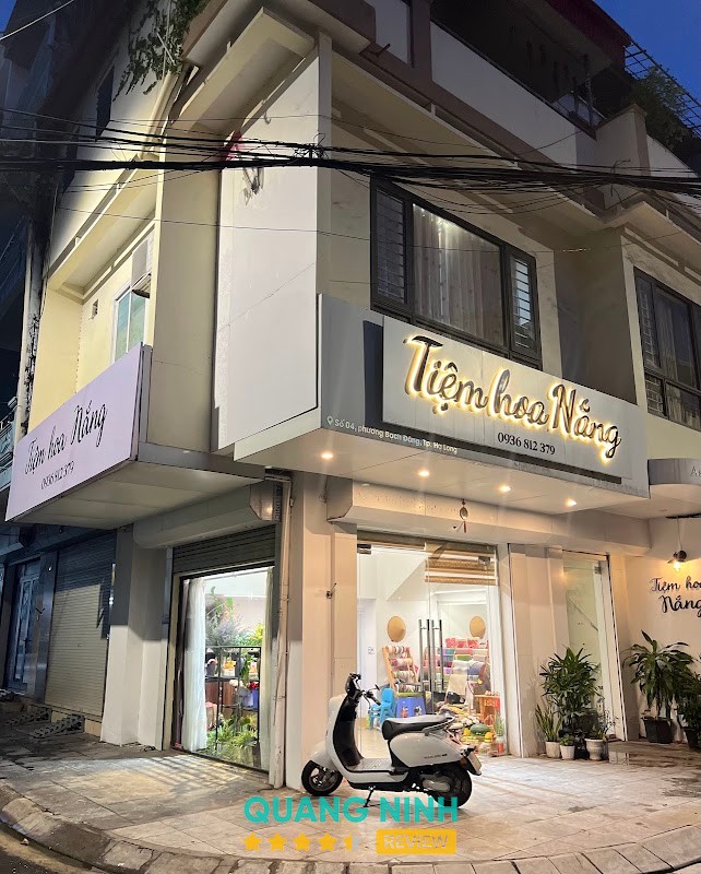 Tiệm hoa Nắng Hạ Long Hồng Gai