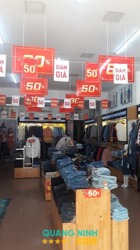 Không gian Genviet Jeans Uông Bí