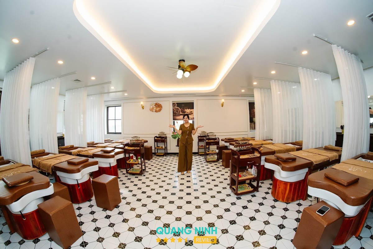 Aqua Lotus Massage & Spa Bãi Cháy