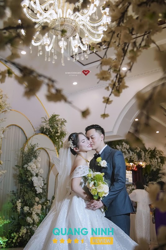 Chụp Ảnh Cưới Kim Cương Đỏ Studio – hình ảnh 2