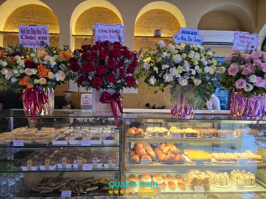 Vaina Patisserie & Coffee Hạ Long