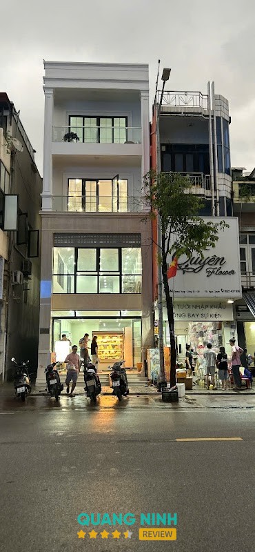 Tiệm Bánh Hoa Bình Uông Bí