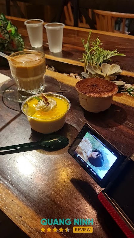 Tiệm bánh Camellia Cake – hình ảnh 2