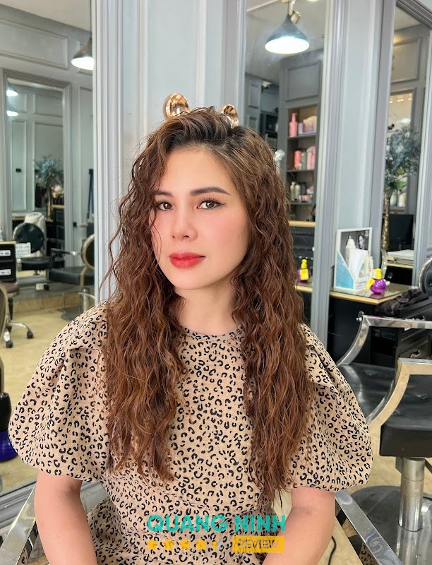 Salon Tóc Anh Quân Quảng Ninh