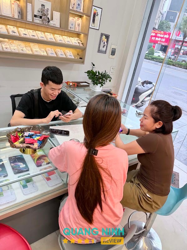 TH Store – hình ảnh 2