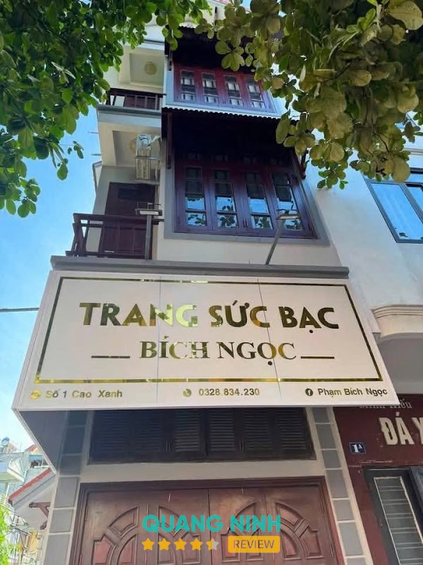 Trang sức bích ngọc Cao Xanh Hạ Long
