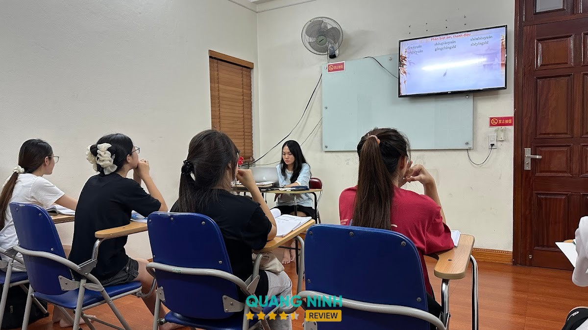 Không gian Trung tâm tiếng Trung Chinese Hạ Long