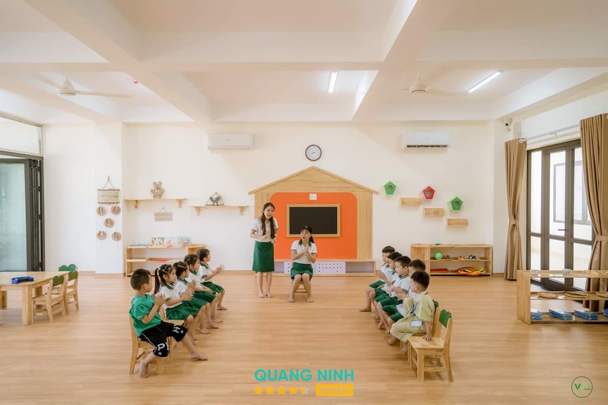 Trường Mầm Non Song Ngữ Montessori Việt Úc Vân Đồn hình ảnh 2
